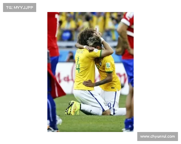 大卫路易斯踢球位置与战术价值解析如何影响球队攻防体系