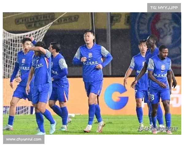 大连英博对阵上海申花:在无奈与挑战中寻找突破与新机遇 大连英博对阵上海申花:在无奈与挑战中寻找突破与新机遇